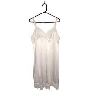Vintage Pinehurst Classic Full Slip Dress Nightgown Lingerie Made in USA Size 38
